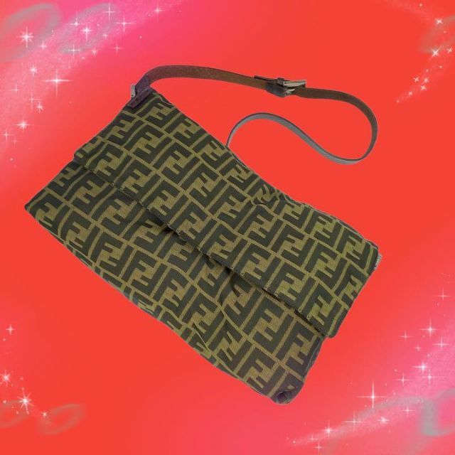 美品》 フェンディ ズッカ ショルダーバッグ カーキ系 - www