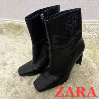 ザラ(ZARA)の大人気　ZARAエンボスストレッチアンクルブーツ　22.5cm(ブーツ)