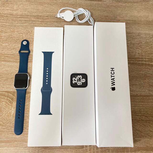 Apple Watch SE (GPS) 40mm シルバー