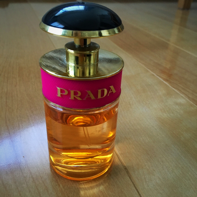 PRADA(プラダ)のrnmr様専用♡プラダキャンディ コスメ/美容の香水(香水(女性用))の商品写真