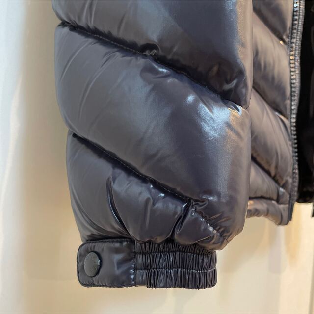 MONCLER(モンクレール)のモンクレール　MONCLER ダウンジャケットAREIG 新品未使用品 メンズのジャケット/アウター(ダウンジャケット)の商品写真