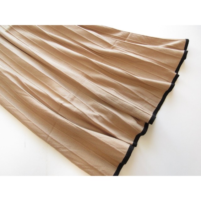 natural couture(ナチュラルクチュール)の新品natural couture 配色プリーツ風リブニットスカート/BE レディースのスカート(ロングスカート)の商品写真