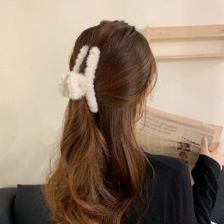 ヘアクリップ‪‪❤︎‬バンズクリップ＊もこもこ＊ふわふわ＊2点セット＊可愛い(バレッタ/ヘアクリップ)