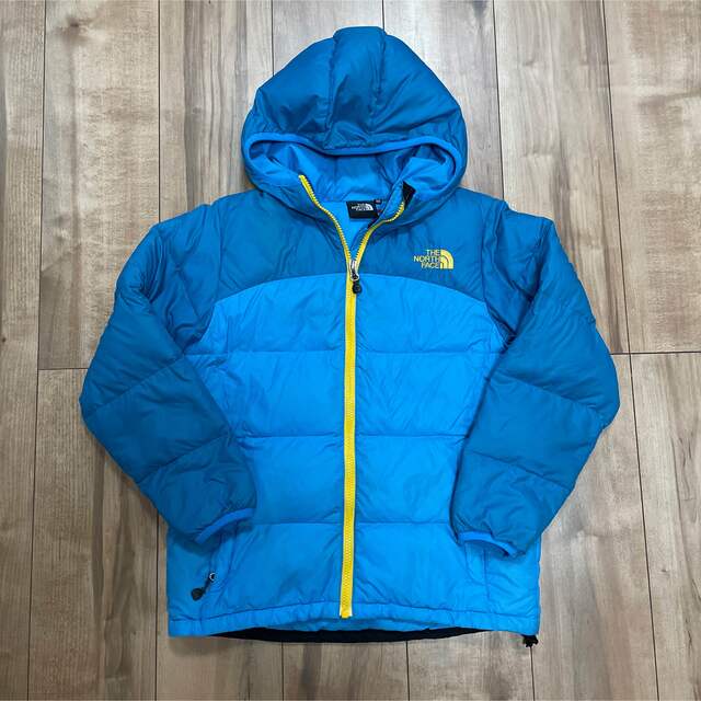 THE NORTH FACE(ザノースフェイス)のノースフェイス ダウン140cm キッズ/ベビー/マタニティのキッズ服男の子用(90cm~)(ジャケット/上着)の商品写真