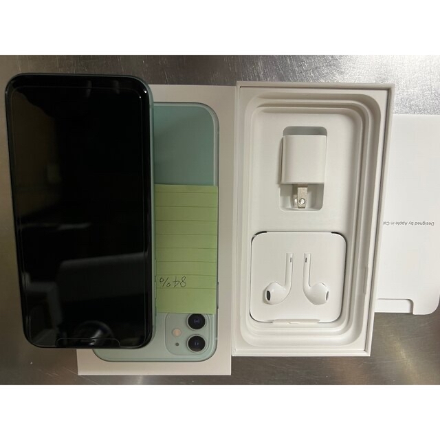 iPhone(アイフォーン)のiphone11 128GB GREEN スマホ/家電/カメラのスマートフォン/携帯電話(スマートフォン本体)の商品写真