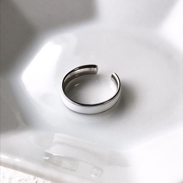 White line ring レディースのアクセサリー(リング(指輪))の商品写真