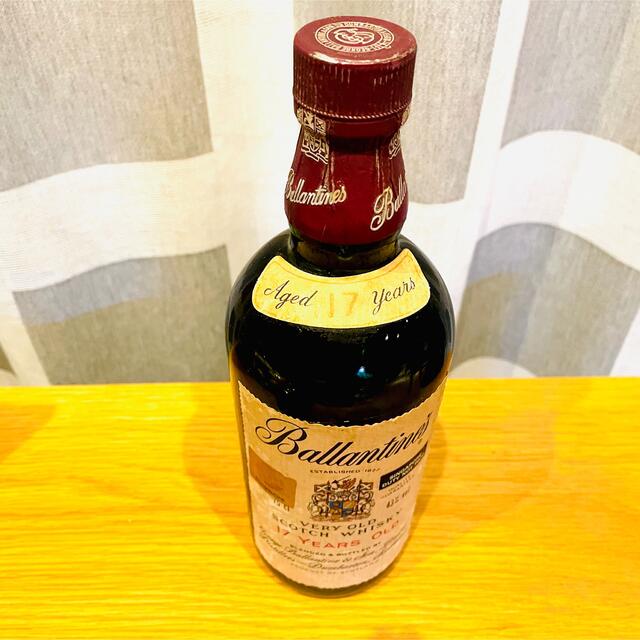 バランタイン 17年 スコッチウイスキー 古酒 食品/飲料/酒の酒(ウイスキー)の商品写真