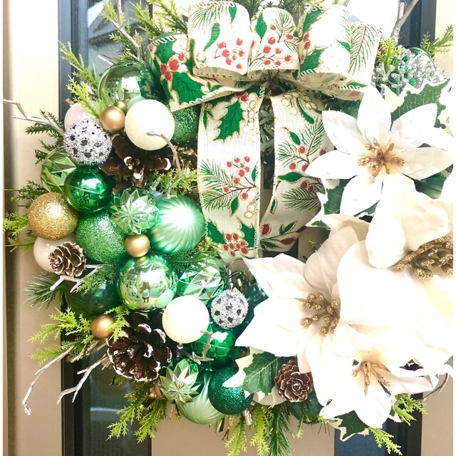 ⭐️大きめ✨豪華なクリスマスリース　珍しいグリーン　フラワーリース　玄関リース