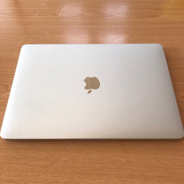 MacBook pro (13inch 2018 i7クアッドコア 16Gb)