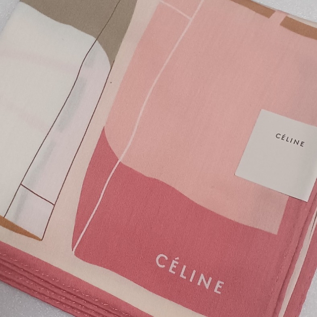 celine(セリーヌ)の値下げ📌セリーヌ☆大判ハンカチーフ👜58×58 レディースのファッション小物(ハンカチ)の商品写真