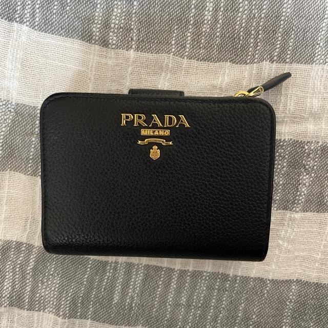 PRADA(プラダ)の極美品　PRADA プラダ　ラウンドジップ コンパクト財布 1ML018 二つ折 レディースのファッション小物(財布)の商品写真