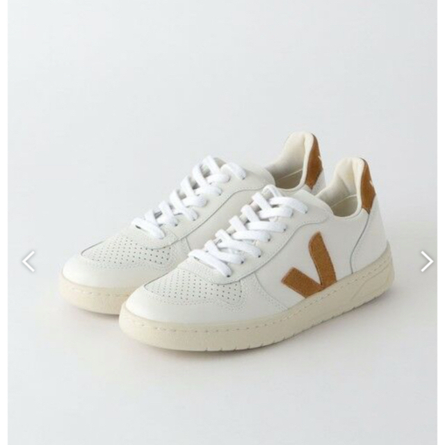 BEAUTY&YOUTH UNITED ARROWS(ビューティアンドユースユナイテッドアローズ)の新品箱付き　22AW新作！　VEJA  V-10  39サイズ　24.5〜25 レディースの靴/シューズ(スニーカー)の商品写真