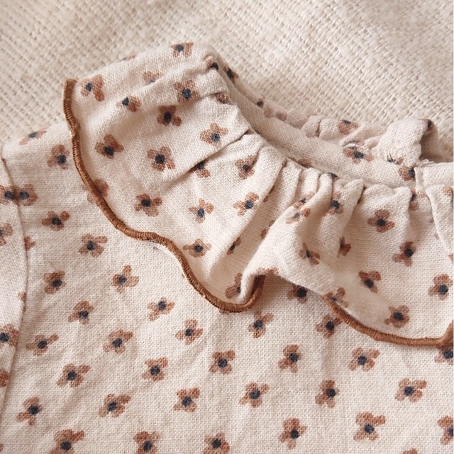 ZARA KIDS(ザラキッズ)のZARAKIDS ☆ フラワープリントフリルブラウス キッズ/ベビー/マタニティのキッズ服女の子用(90cm~)(ブラウス)の商品写真