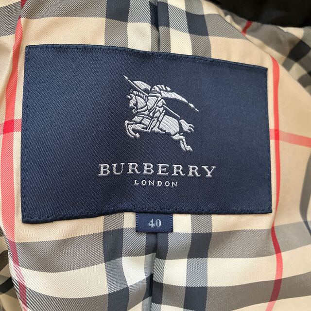 BURBERRY(バーバリー)の【美品】バーバリー　ダウンジャケット レディースのジャケット/アウター(ダウンジャケット)の商品写真