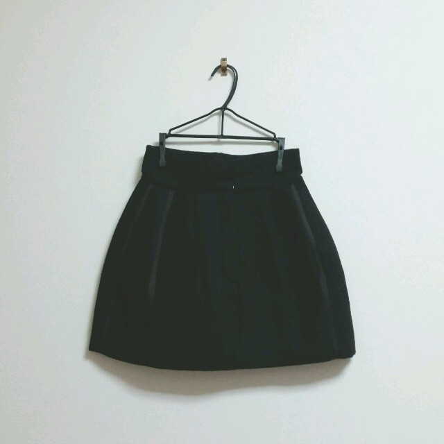 SLY(スライ)の希子ちゃん着用♡ROUND SHAPED WOOL SK レディースのスカート(ミニスカート)の商品写真