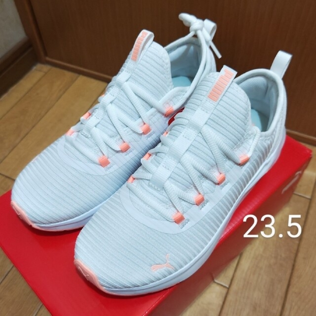 PUMA - 現品限り☆新品 23.5cm PUMA 軽量スポーツシューズ フィネスの ...