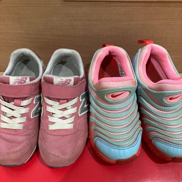 New Balance(ニューバランス)の女の子　スニーカー　まとめ売り　17.0 ダイナモ　ニューバランス　ナイキ　 キッズ/ベビー/マタニティのキッズ靴/シューズ(15cm~)(スニーカー)の商品写真