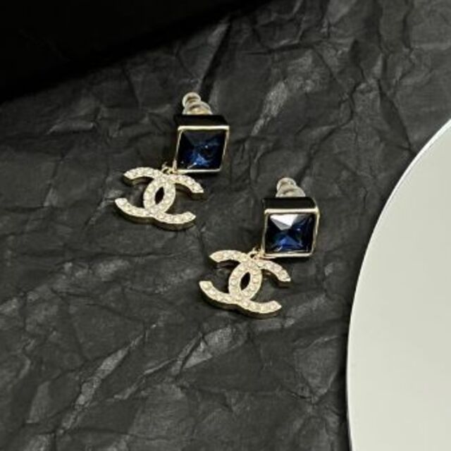 高価値 Chanel 22S新品 ロゴピアス リボンピアス abamedyc.com