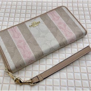 コーチ(COACH)のCOACH コーチ シグネーチヤジャカードピンク(財布)