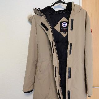 カナダグース(CANADA GOOSE)の【カナダグース】ダウン　ベージュ(ダウンジャケット)