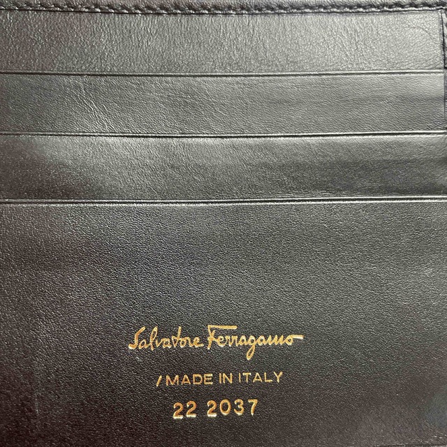 フェラガモ財布