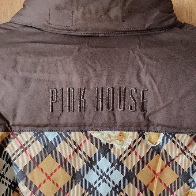 PINK HOUSE(ピンクハウス)のPINKHOUSEピンクハウス　リボンクマちゃん　ダウンジャケット レディースのジャケット/アウター(ダウンジャケット)の商品写真