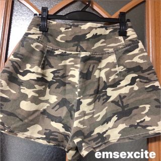 エムズエキサイト(EMSEXCITE)の迷彩柄ショートパンツ　エムズエキサイト(ショートパンツ)