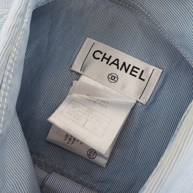 CHANEL(シャネル)の【CHANEL】シャネル P24930V15491 シルク 青 レディース 半袖シャツ レディースのトップス(シャツ/ブラウス(半袖/袖なし))の商品写真