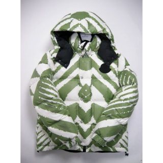 MONCLER(ダウンジャケット ・ グリーン・カーキ/緑色系)の MONCLER(ダウンジャケット ・ グリーン・カーキ/緑色系)の