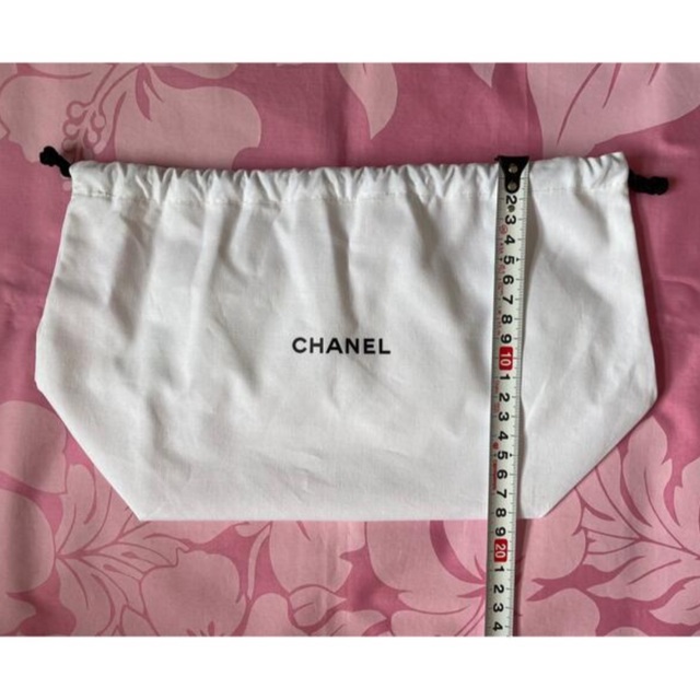 CHANEL(シャネル)のCHANEL ノベルティ 巾着ポーチ レディースのファッション小物(ポーチ)の商品写真