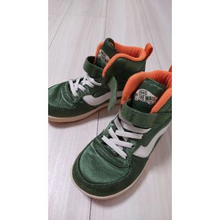 キッズシューズ　VANSスニーカー（キッズ）(スニーカー)