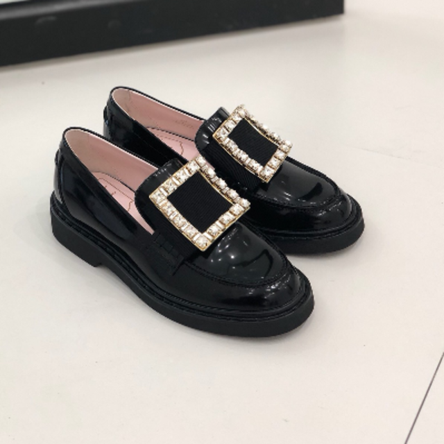 Roger vivier ロジェヴィヴィエ　ローファー ROGER VIVIER