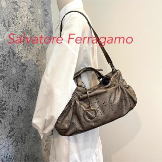 Salvatore Ferragamo - 【美品】Ferragamo フェラガモ 2way ガンチーニ ショルダーバッグ