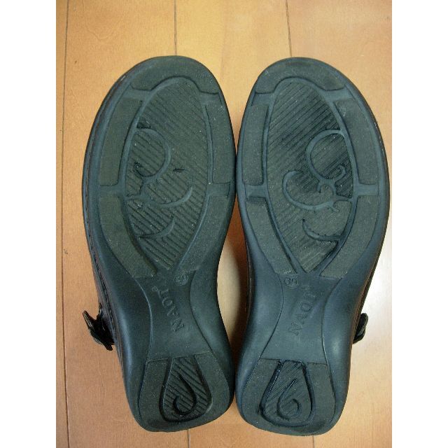 NAOT ナオト/IRIS アイリス　Walnut /レザー　サボサンダル レディースの靴/シューズ(ローファー/革靴)の商品写真