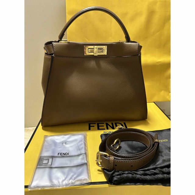 最も FENDI - ピーカブー レギュラー ブラウン フェンディ FENDI 最終 ...