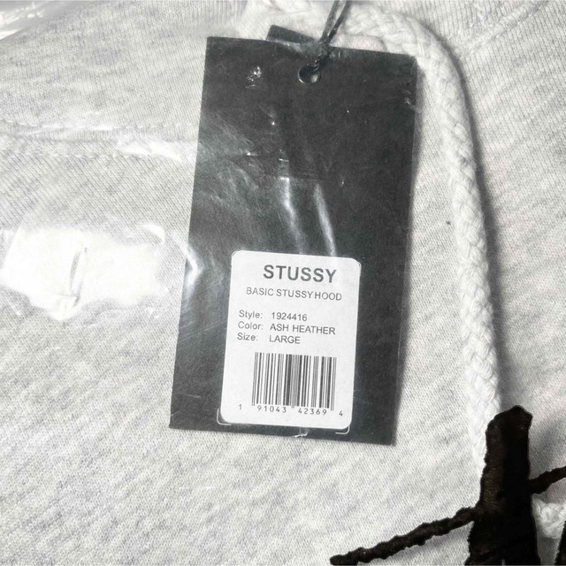 【新品】stussy スウェットパーカー　サイズM グレー　ベーシック パーカー 割引料金