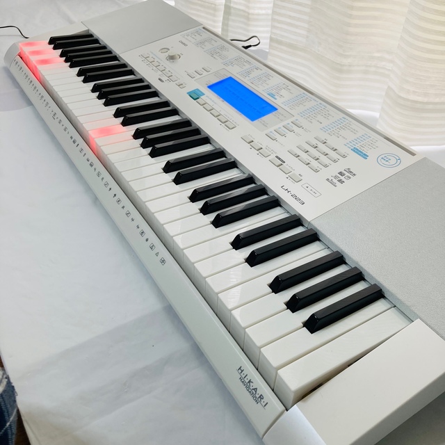 CASIO(カシオ)のCASIO タッチレスポンス付MIDIキーボード光ナビゲーション　LK-223 楽器の鍵盤楽器(キーボード/シンセサイザー)の商品写真