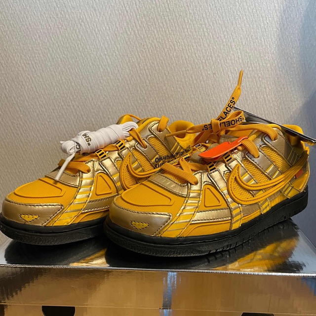 NIKE(ナイキ)のNIKE × OFF-WHITE AIR RUBBER DUNK 21cm キッズ/ベビー/マタニティのキッズ/ベビー/マタニティ その他(その他)の商品写真