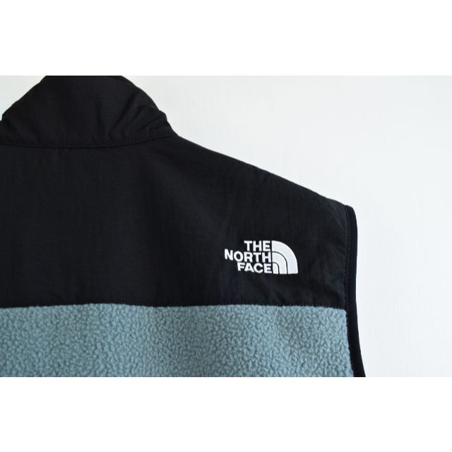 THE NORTH FACE(ザノースフェイス)の新品 THE NORTH FACE フリース デナリ ベスト　L メンズのトップス(ベスト)の商品写真