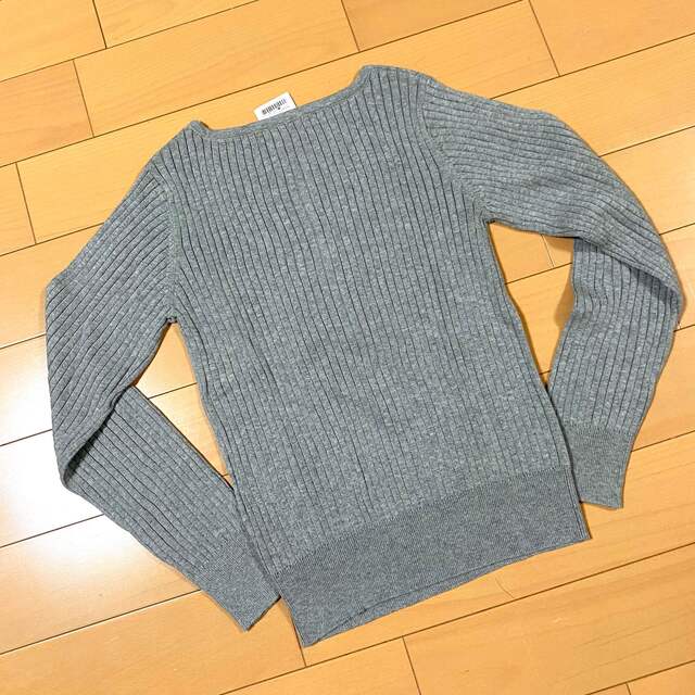 URBAN RESEARCH(アーバンリサーチ)の完売　URBAN RESEARCH ヘンリーネックリブニット　新品 レディースのトップス(ニット/セーター)の商品写真