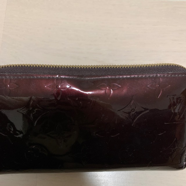 ルイヴィトン ヴェルニ ジッピーウォレット長財布 ダークパープル 品質