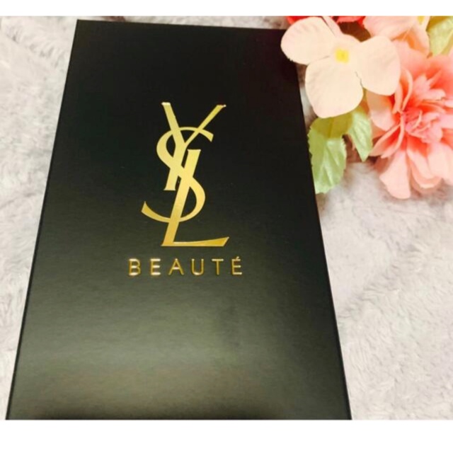 Yves Saint Laurent Beaute(イヴサンローランボーテ)のノベルティー💫ブラシセット🌸🌸 コスメ/美容のメイク道具/ケアグッズ(ブラシ・チップ)の商品写真