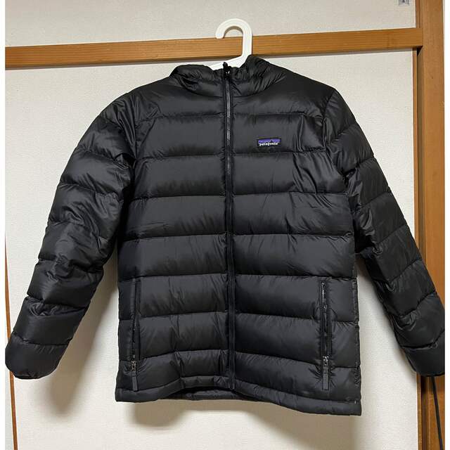 patagonia(パタゴニア)のパタゴニア ボーイズ ハイロフト ダウン セーター フーディ　XL キッズ/ベビー/マタニティのキッズ服男の子用(90cm~)(ジャケット/上着)の商品写真