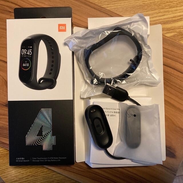 人気✨Xiaomi Mi Smart Band 4 ❤️ ➕替バンド2本セット メンズの時計(腕時計(デジタル))の商品写真