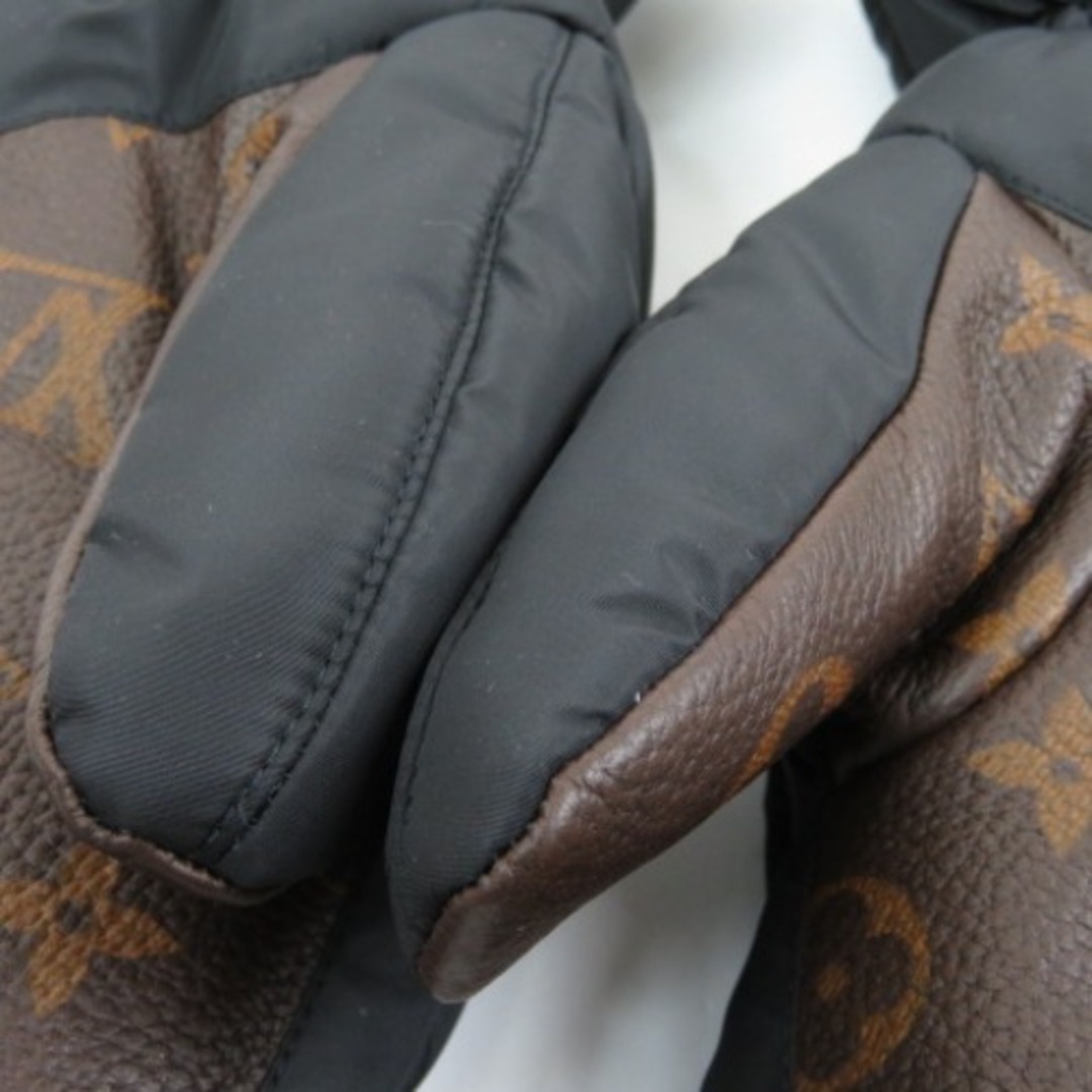 【送料無料】 VUITTON LOUIS - レディース【中古】 ブラック ナイロン 手袋 M77050 グローブ　ゴンピロー　21年製　 ルイヴィトン VUITTON LOUIS 未使用品 手袋 5