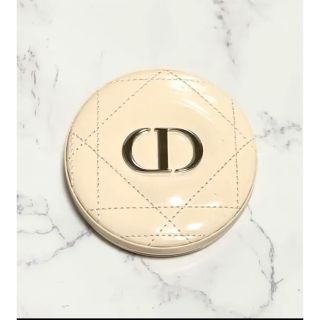 ディオール(Dior)の ディオール スキンフォーエヴァークチュールルミナイザー002ピンクリビエラ(フェイスパウダー)