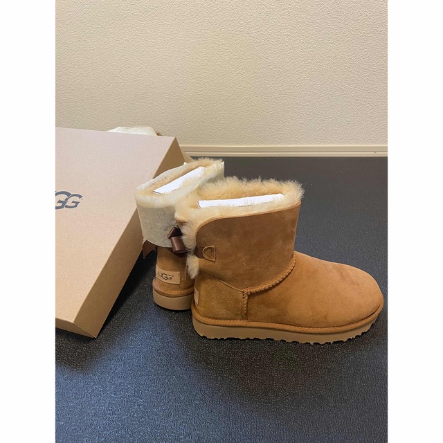 新品！　UGG ミニベイリーボウⅡブーツ