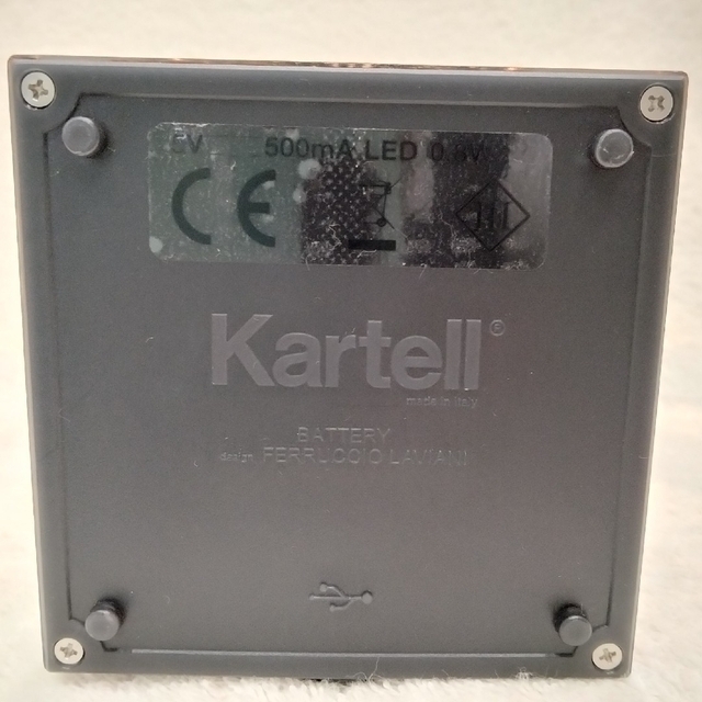 kartell(カルテル)のkartell バッテリー 充電式テーブルランプ 黒 テーブルライト カルテル インテリア/住まい/日用品のライト/照明/LED(テーブルスタンド)の商品写真