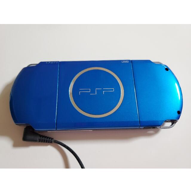PlayStation Portable(プレイステーションポータブル)のPSP本体(ブルー)、メモリーカード(16GB)、ケース エンタメ/ホビーのゲームソフト/ゲーム機本体(携帯用ゲーム機本体)の商品写真