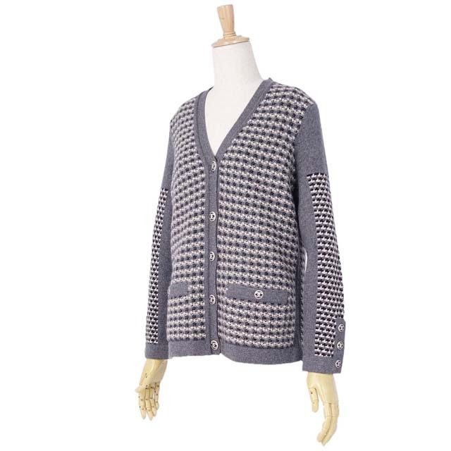 数量は多】 CHANEL シャネル 極美品 - CHANEL カーディガン グレー 38(M相当) トップス レディース P46781 ニット カシミヤ ココマークボタン カーディガン - jet-arco.com